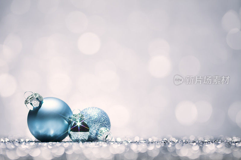 圣诞装饰物-蓝色散焦装饰白色