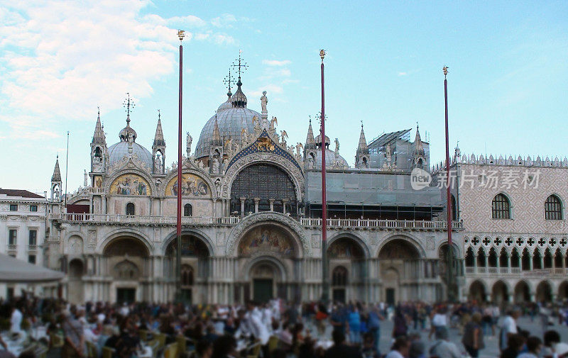 圣马可广场广场外的圣马可大教堂。意大利