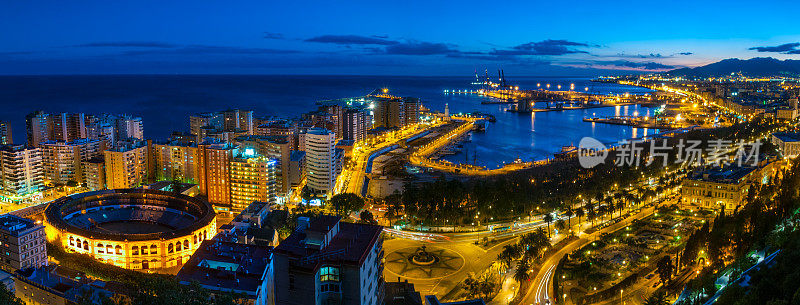 马拉加黄昏全景，西班牙