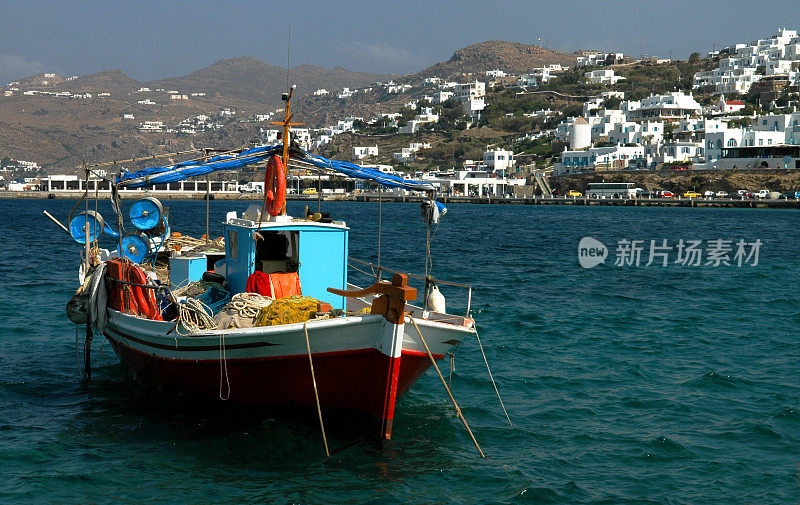 希腊米科诺斯的一艘渔船