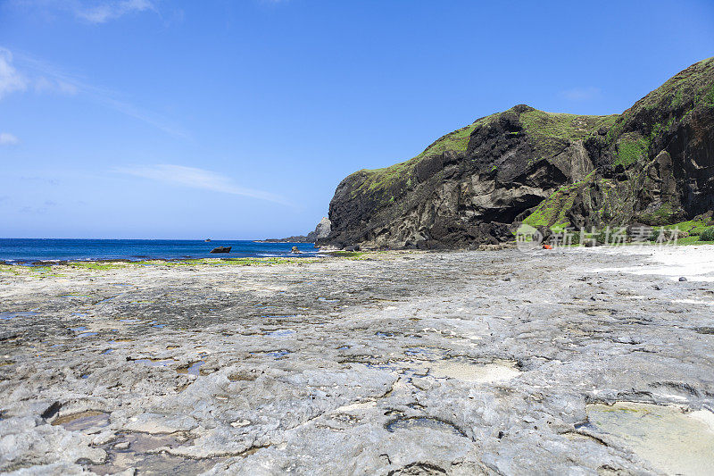 岩石海滩