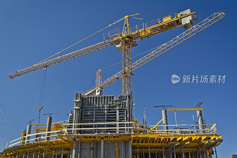 新的混凝土建筑正在建设中