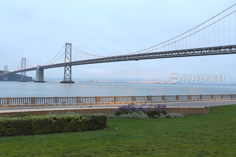 旧金山:从Embarcadero到海湾大桥