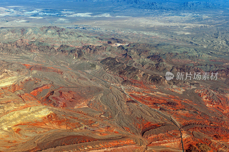 从美国拉斯维加斯的沙漠东部Arial视图