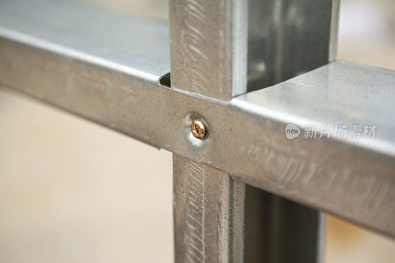 金属房屋框架钢墙螺栓连接