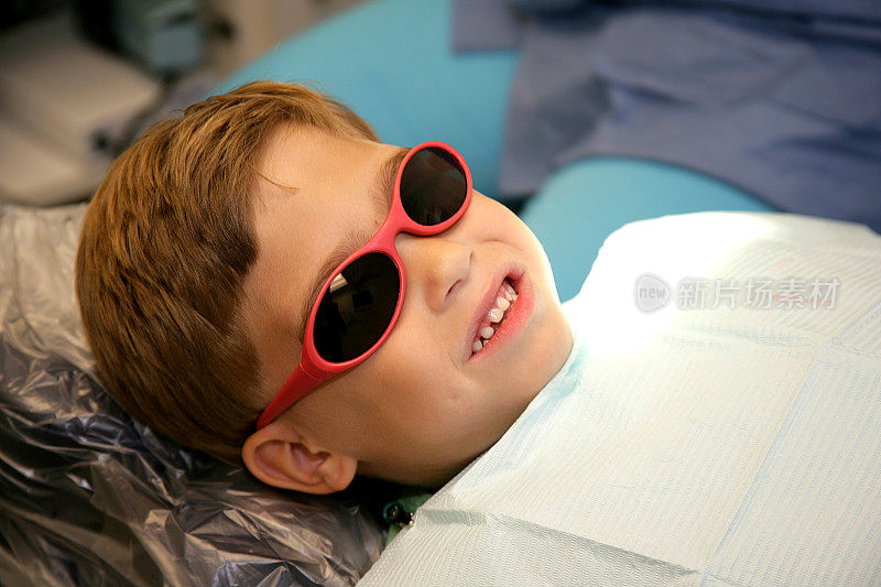看牙医的孩子