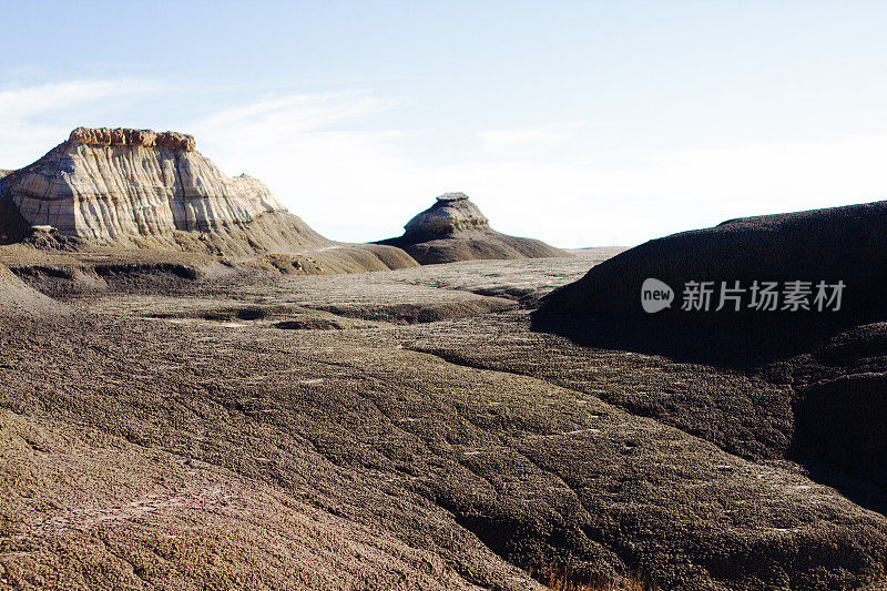 比斯提荒地，纳米:岩层，蓝天背景