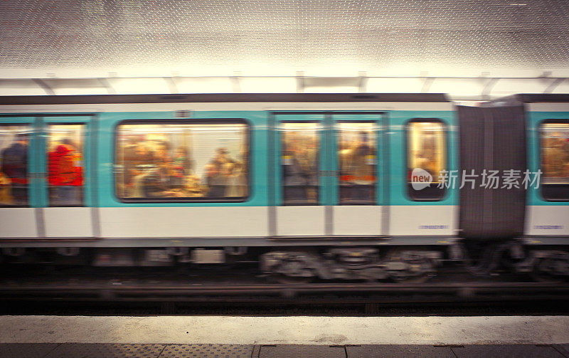 在巴黎的地铁