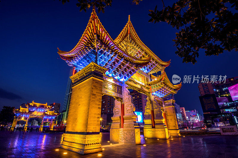 牌坊是中国昆明的传统建筑，也是昆明的象征。