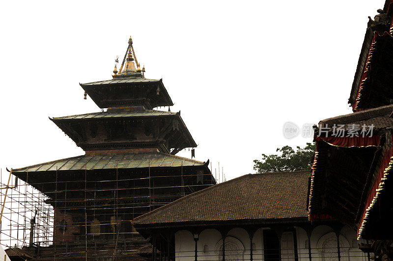 尼泊尔地震后寺庙的修复