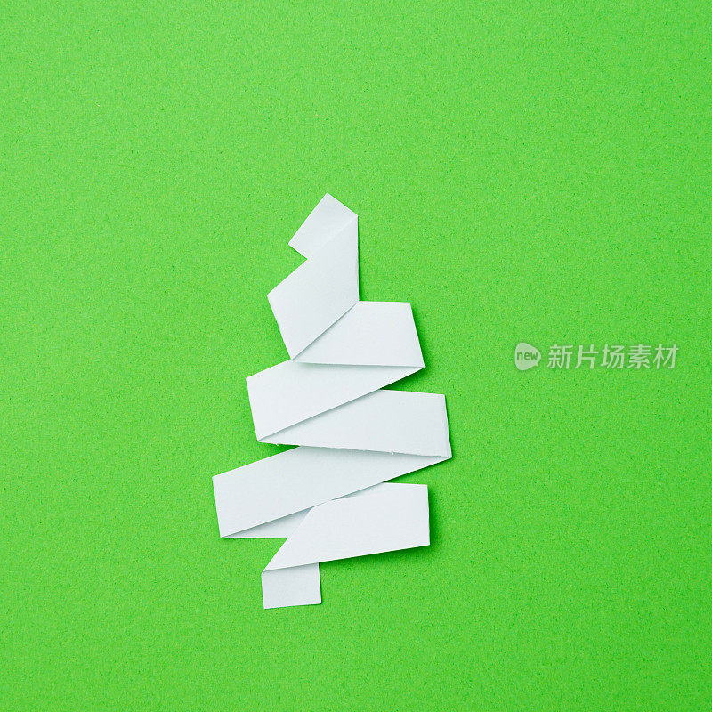纸做的圣诞树