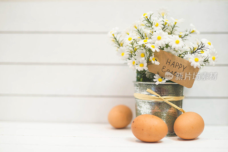 复活节静物收藏棕色的蛋和花