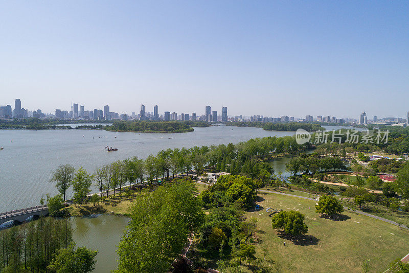 鸟瞰图俯瞰南京城市，城市建筑景观