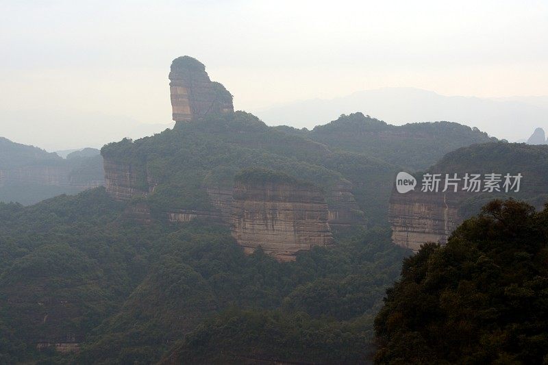 中国广东省丹霞山喀斯特景观