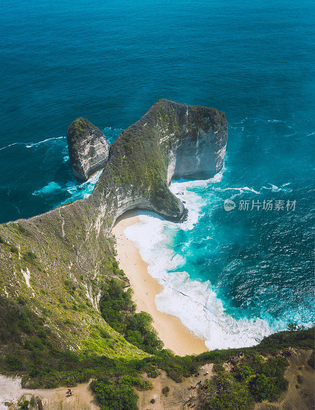 巴厘岛努沙佩尼达岛的曼塔湾或克林金海滩