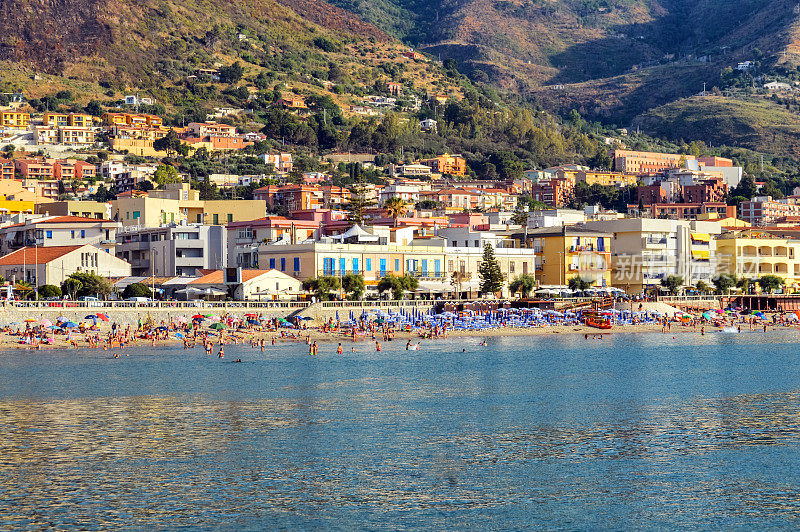 西西里岛风景秀丽的Cefalu镇