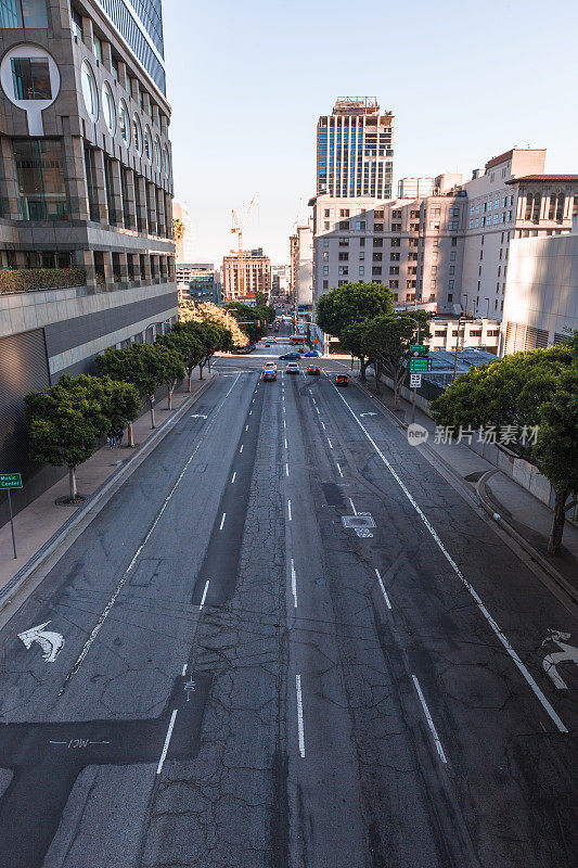 洛杉矶的建筑和高速公路