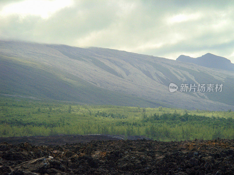 1986年，留尼汪岛火山口