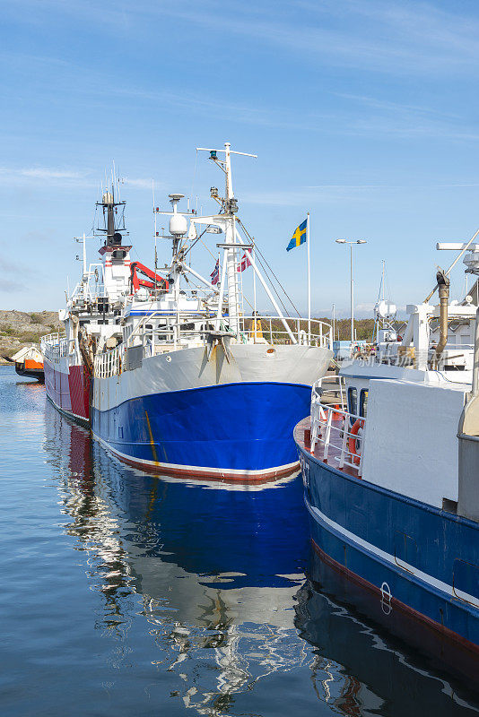 瑞典拖网渔船停靠码头