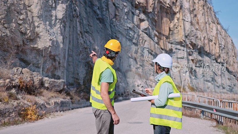 道路建设工程师工作。修建新的公路。