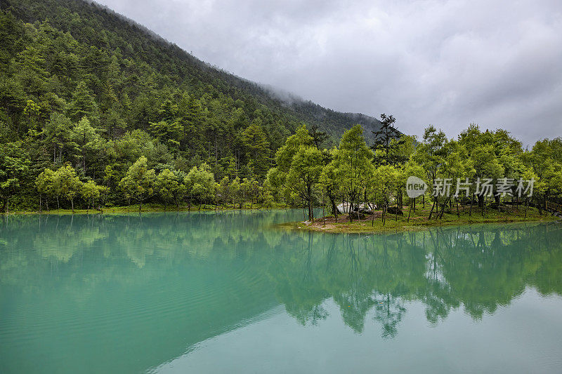 中国云南丽江，玉龙雪山，蓝月亮谷