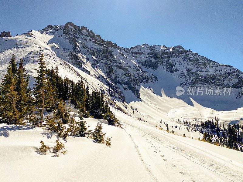 在科罗拉多州特柳赖德滑雪