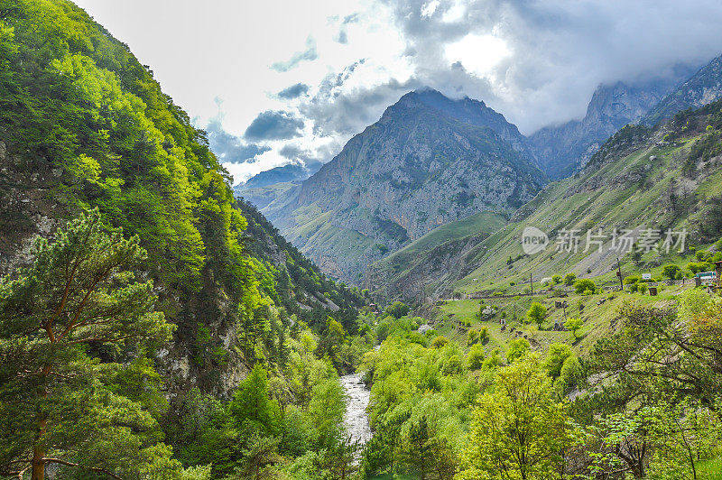 高加索山脉，北奥塞梯-阿尔巴尼亚共和国，俄罗斯