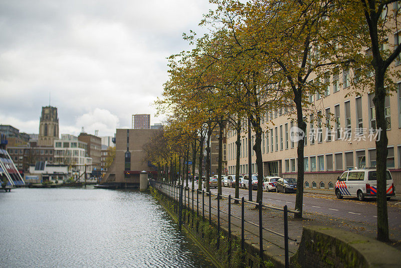 荷兰的房子和秋天，鹿特丹