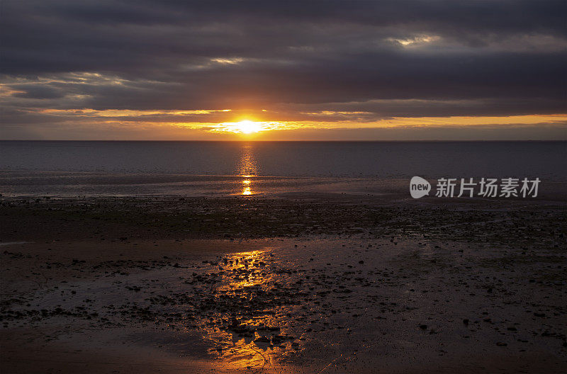 从西诺福克到林肯郡海岸的日落