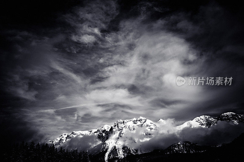 意大利阿尔卑斯山布伦塔的白云石，麦当娜·迪·坎皮里奥没人