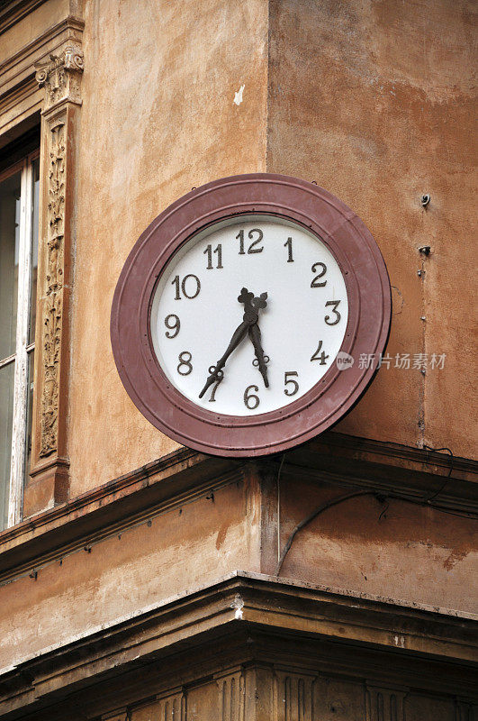意大利罗马的街头时钟