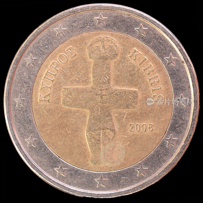 塞浦路斯国家一面两欧元硬币上的黑色背景