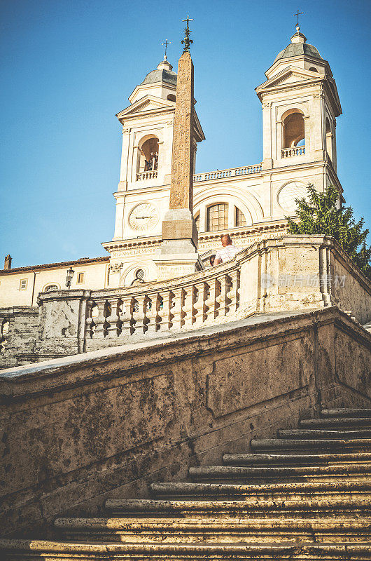 罗马的三一教堂和西班牙台阶