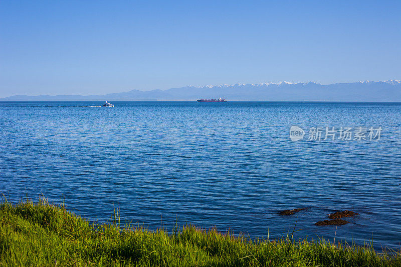 撒利什海，胡安德富卡海峡