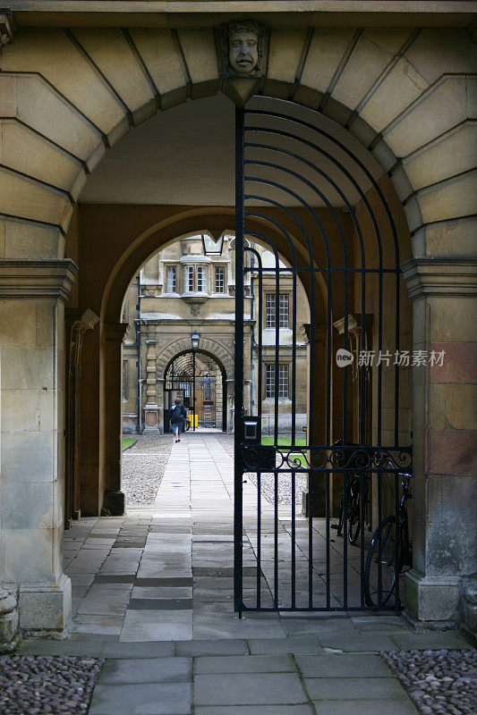 英国剑桥大学门户建筑