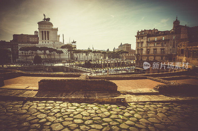 图拉真的市场和对罗马广场的看法