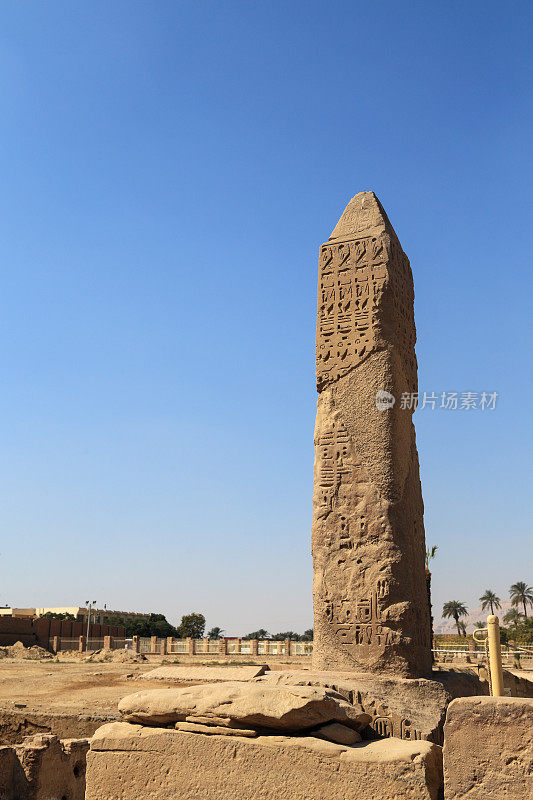 埃及开罗卡纳克神庙中的方尖碑