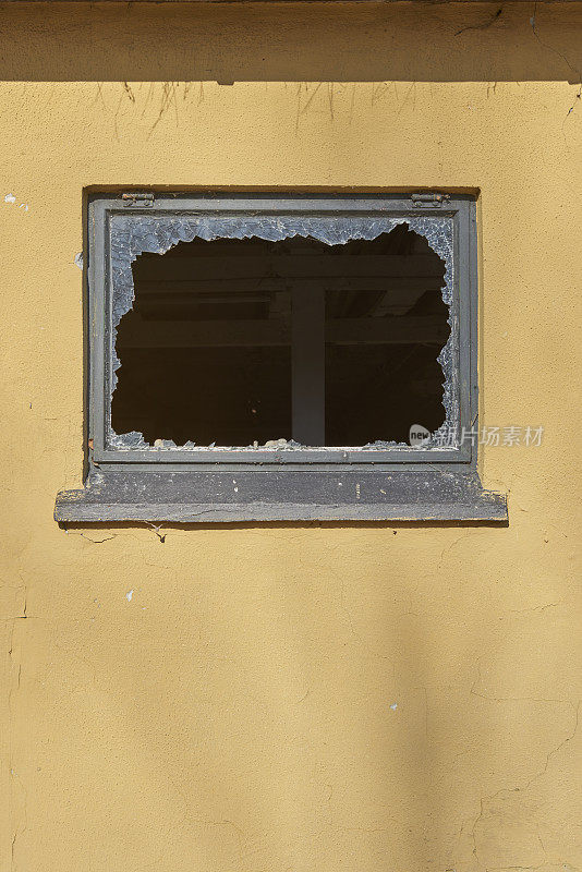 碎窗墙