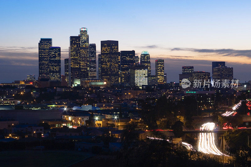 洛杉矶市中心的夜景