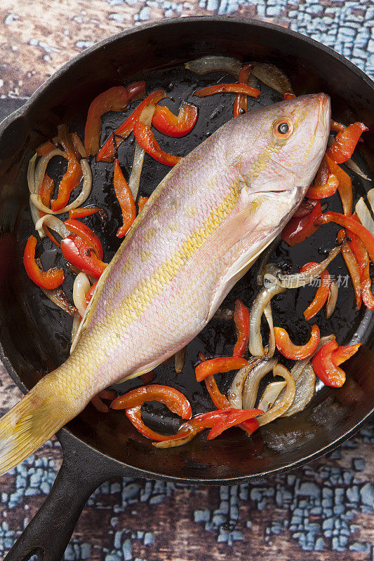 烤红鲷鱼