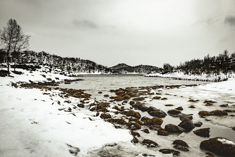 挪威Vesteralen岛冬天的雪景