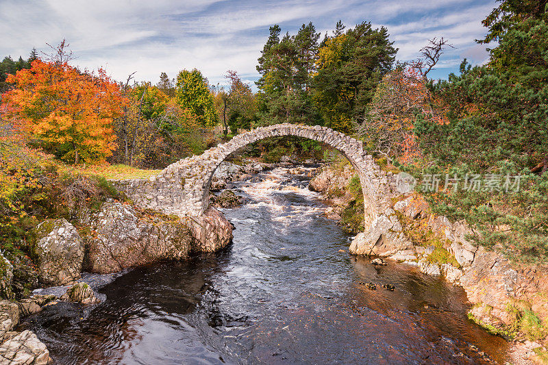 秋天的卡桥驮马桥