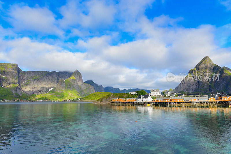 挪威，挪威罗浮敦群岛的日落风景