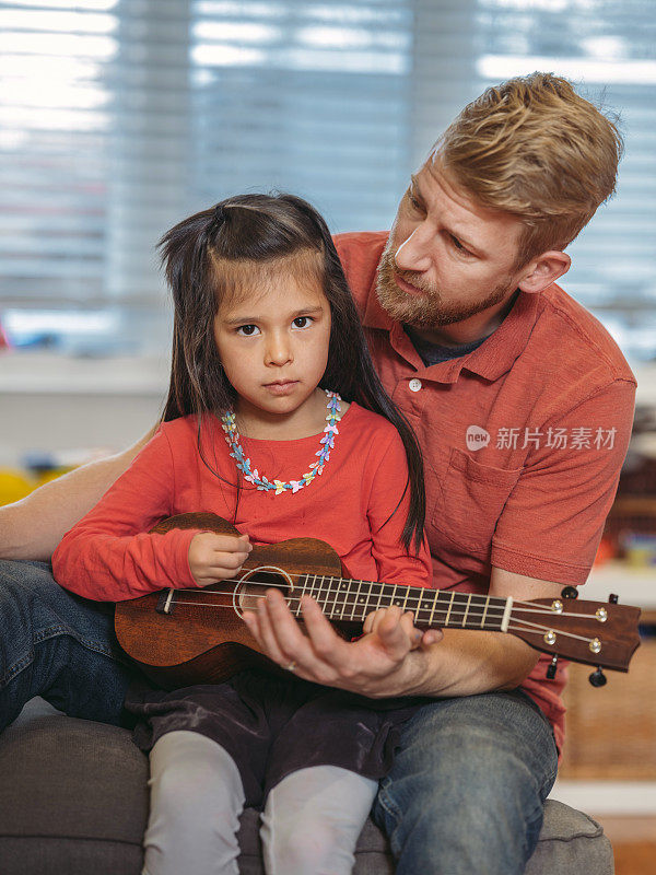 和爸爸玩的时间