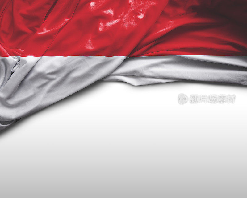 印尼挥舞着国旗