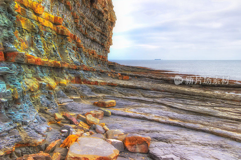 俄罗斯索契克拉斯诺达尔地区的岩石海岸