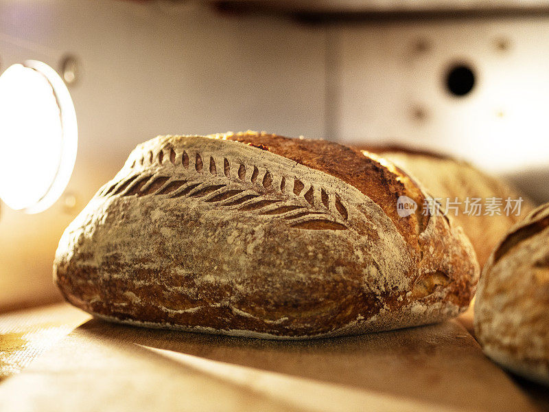 烤炉内烤面包，烤炉内烤土耳其面包，烤炉内烤酵母面包，烤炉内烤酵母面包