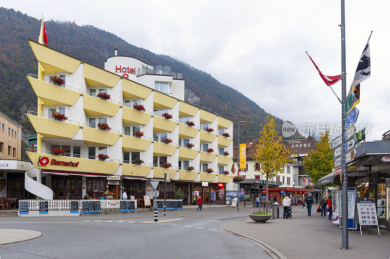 Bernerhof酒店位于瑞士著名的旅游胜地因特拉肯市中心