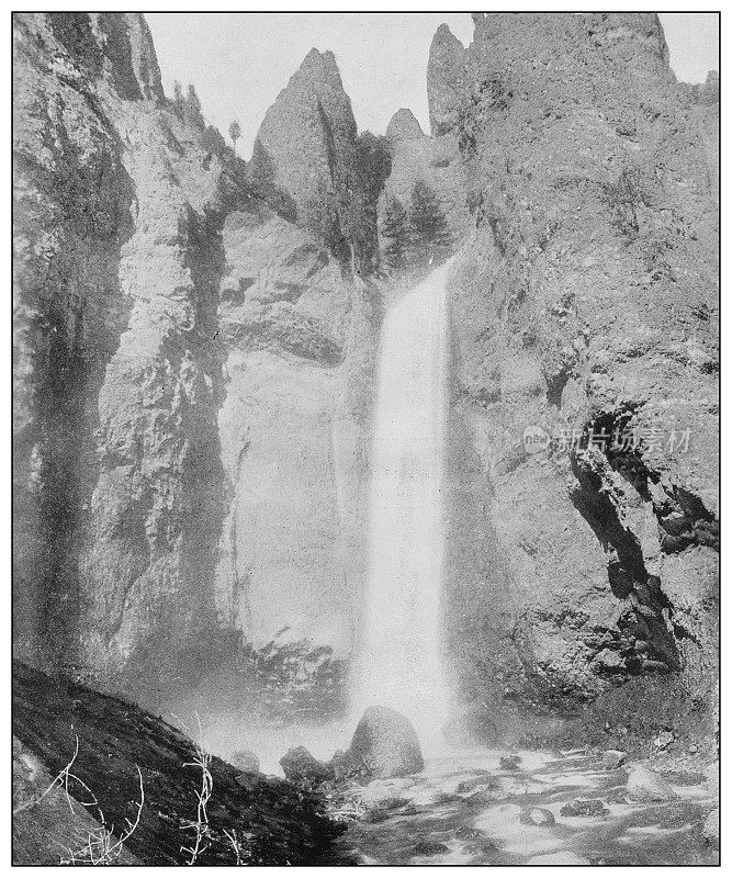 美国古老的黑白照片:黄石瀑布塔