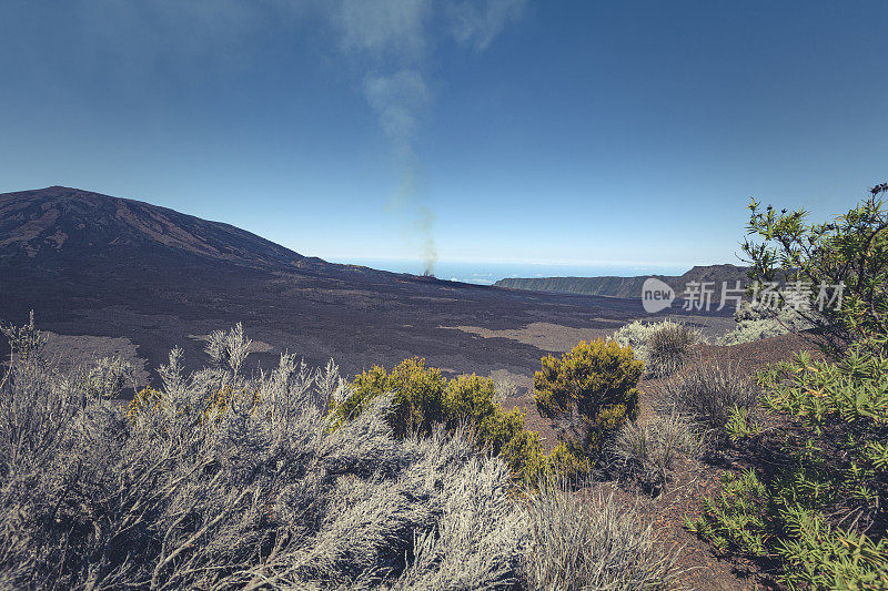 皮顿火山的熔炉喷发，留尼汪岛